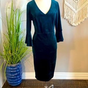 Green velvet-look party dress (never worn)